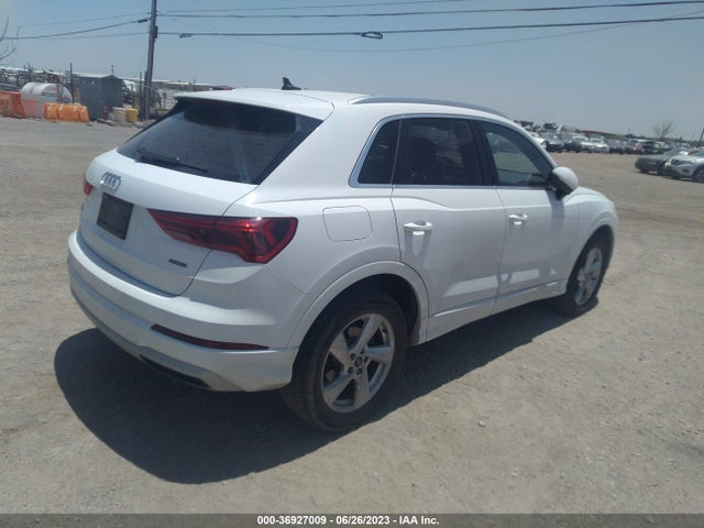 WA1AUCF39M1063376 Audi Q3 PREMIUM