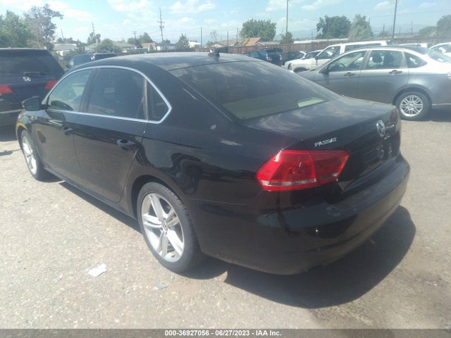 1VWBS7A3XEC048032 Volkswagen Passat Se W/sunroof