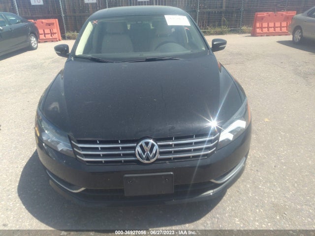 1VWBS7A3XEC048032 Volkswagen Passat Se W/sunroof