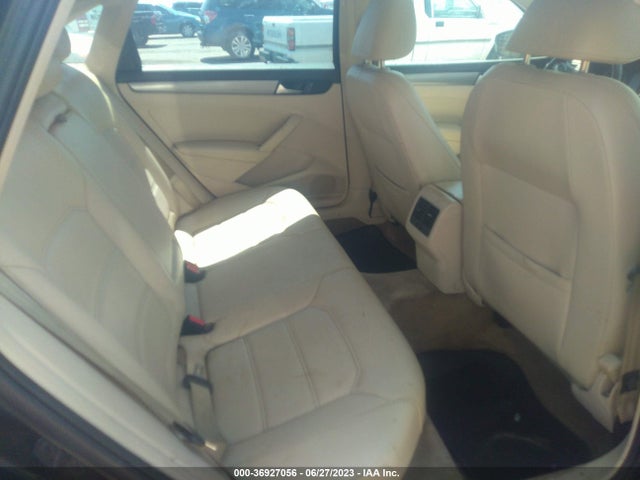 1VWBS7A3XEC048032 Volkswagen Passat Se W/sunroof