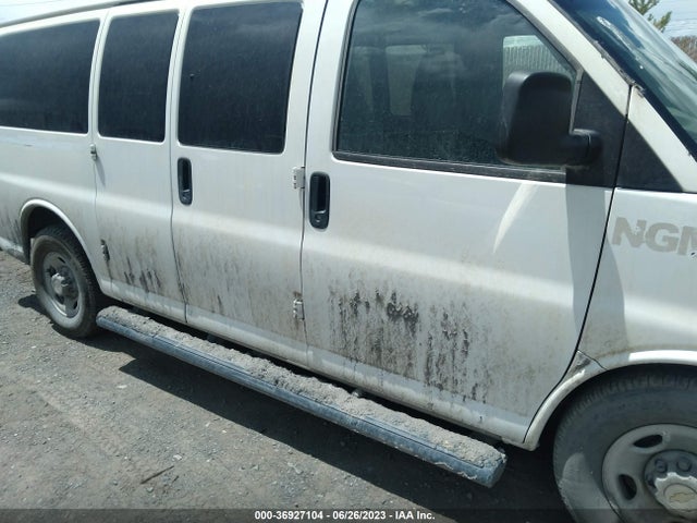 Chevrolet Express Passenger Lt 2015 1GAWGRFF3F1275640 Image 12