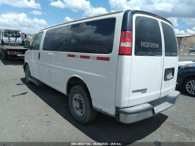 Chevrolet Express Passenger Lt 2015 1GAWGRFF3F1275640 Image 3