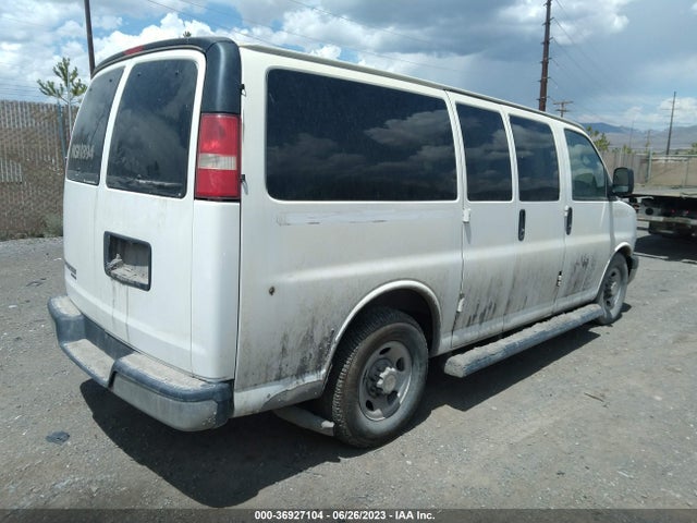 Chevrolet Express Passenger Lt 2015 1GAWGRFF3F1275640 Image 4