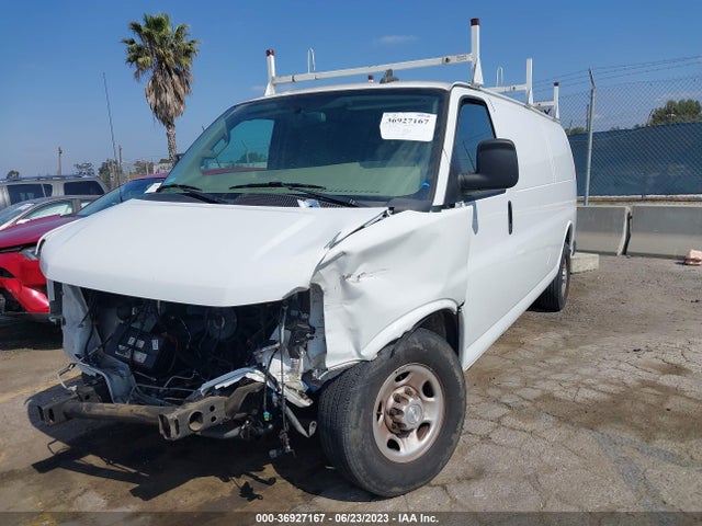 Chevrolet EXPRESS CARGO VAN 2018 1GCZGHFG8J1345536 Image 2