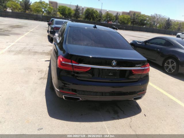 WBA7E2C55HG739884 BMW 7 Series 740i