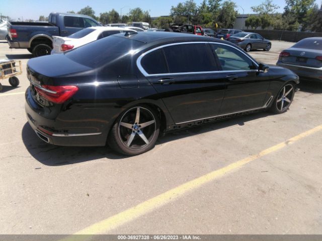 WBA7E2C55HG739884 BMW 7 Series 740i