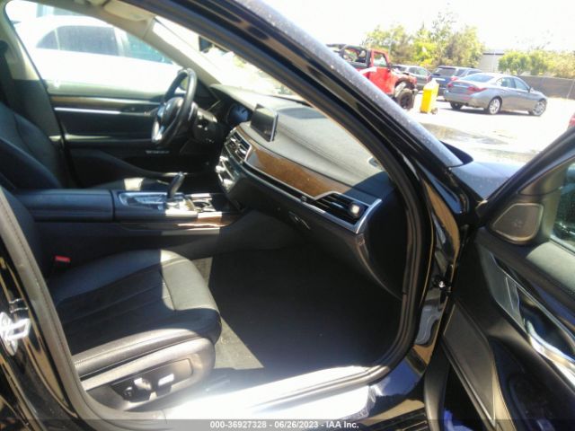 WBA7E2C55HG739884 BMW 7 Series 740i