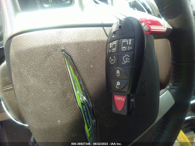 2C4RC1GG9ER232326 Chrysler Town & Country Limited