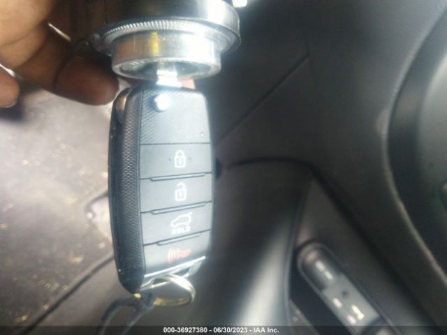KNDJN2A27F7169532 KIA Soul Base