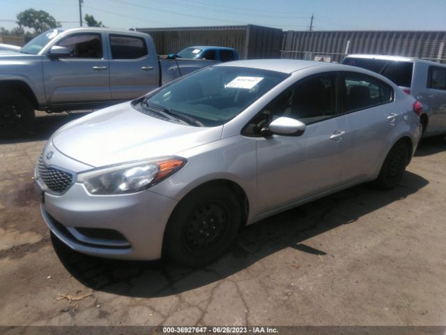 KNAFK4A69G5563301 KIA FORTE LX