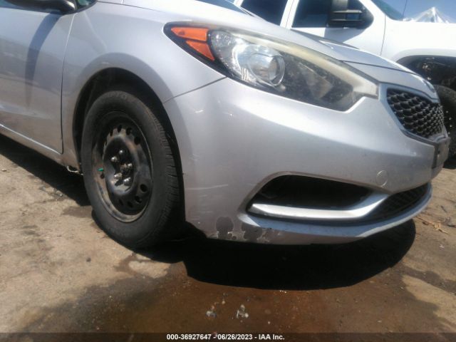KNAFK4A69G5563301 KIA FORTE LX