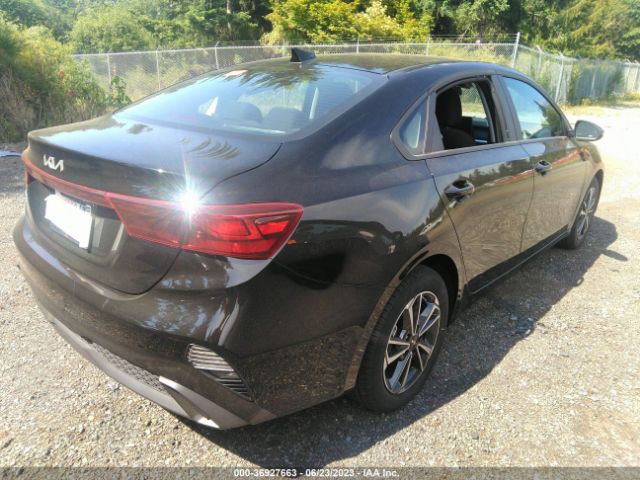 3KPF24AD2PE595688 KIA Forte Lxs