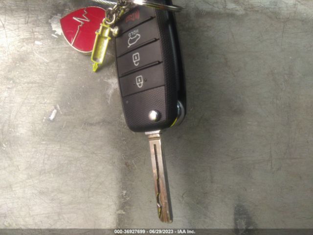 KNDPM3AC8K7502620 KIA Sportage Lx