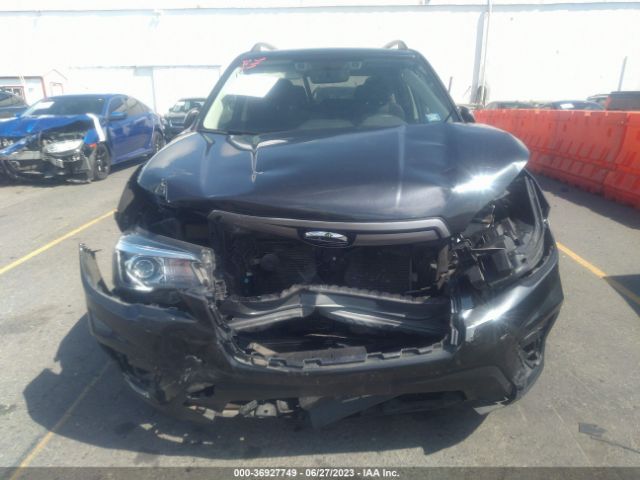 JF2SKAGC3KH496393 Subaru Forester Premium