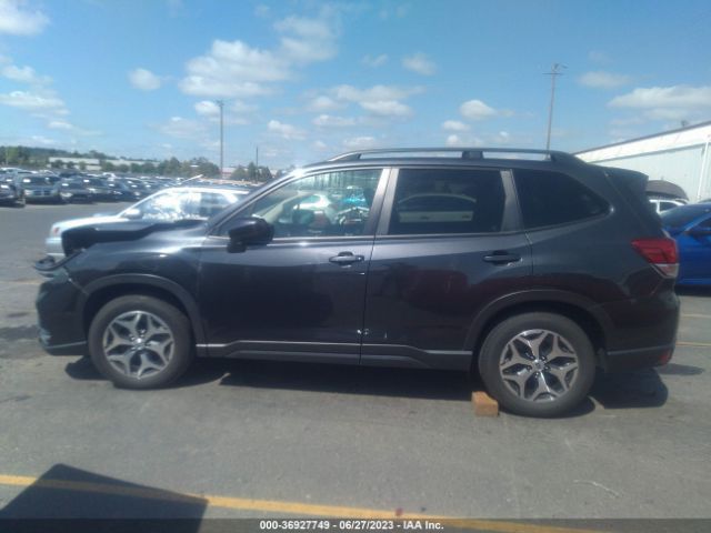 JF2SKAGC3KH496393 Subaru Forester Premium