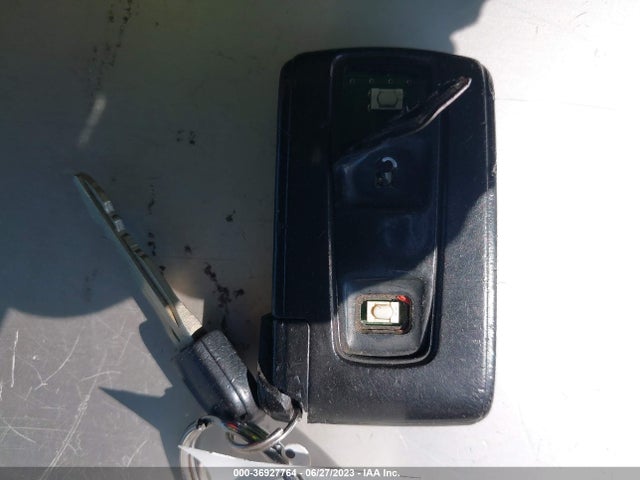 Продажа на аукционе авто 2004 Toyota Prius, vin: JTDKB20U540102045, номер лота: 36927764