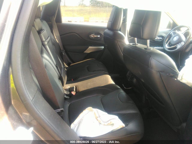 1C4PJMJX9JD594211 Jeep Cherokee Overland