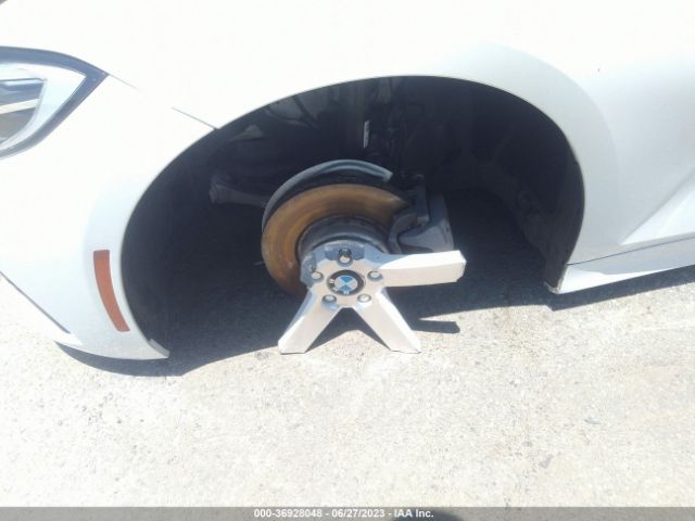 WBA5R1C51KAJ99921 BMW 3 Series 330i