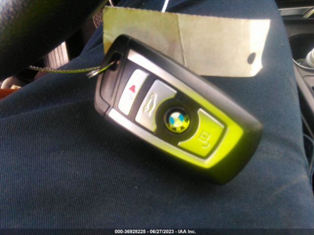 WBA8D9C3XHA005680 BMW 3 Series 330i Xdrive