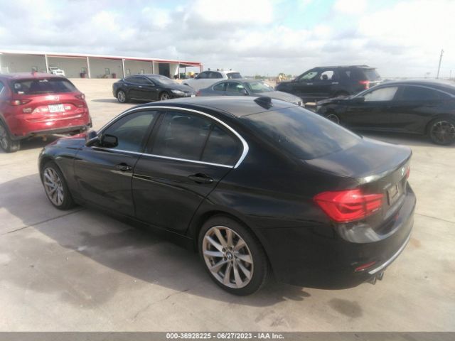 WBA8D9C3XHA005680 BMW 3 Series 330i Xdrive