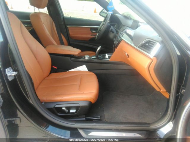 WBA8D9C3XHA005680 BMW 3 Series 330i Xdrive