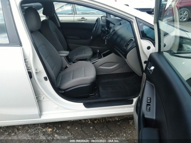 KNAFK4A69F5292089 KIA FORTE LX