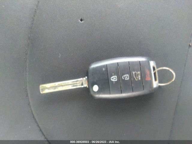 KNDJN2A26E7010418 KIA Soul Base