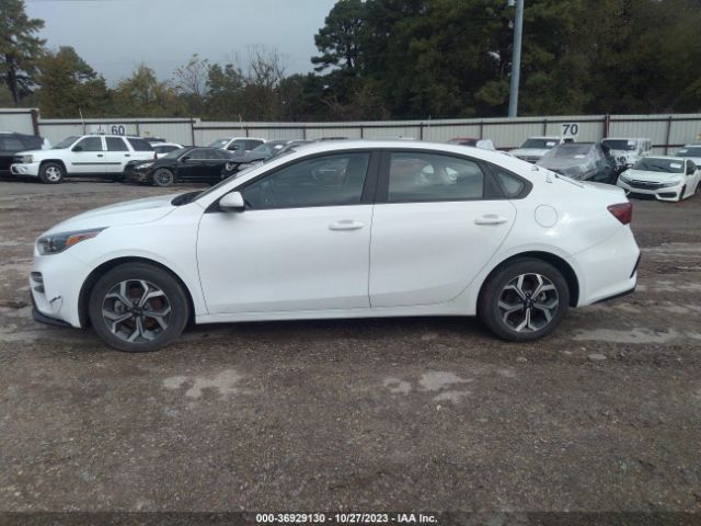 3KPF24AD1ME394196 KIA Forte Lxs