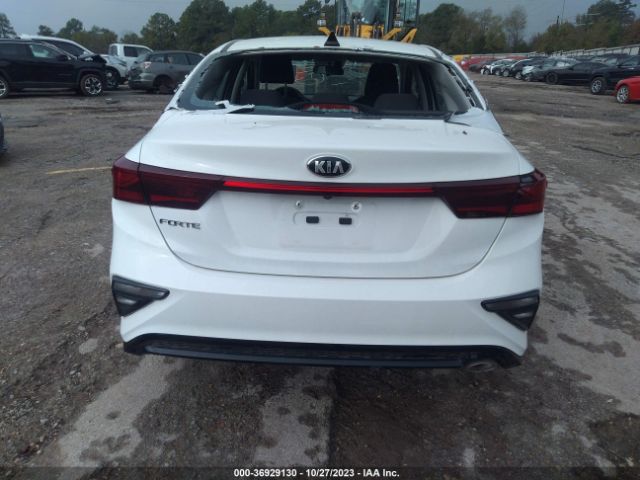 3KPF24AD1ME394196 KIA Forte Lxs
