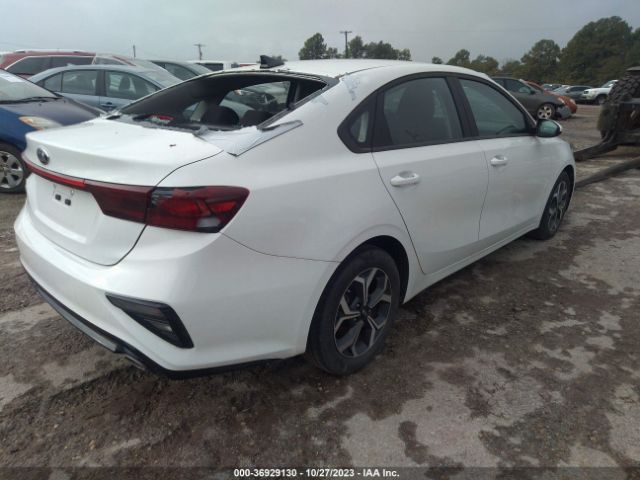 3KPF24AD1ME394196 KIA Forte Lxs
