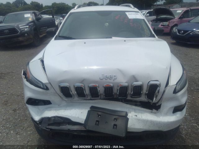 1C4PJLLB5JD514110 Jeep Cherokee Latitude Plus