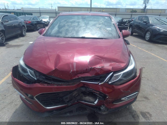 Chevrolet Cruze Premier 2018 1G1BF5SM5J7158677 Image 12