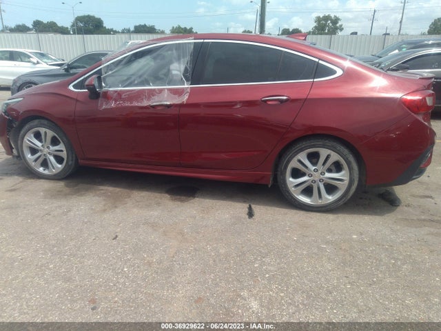 Chevrolet Cruze Premier 2018 1G1BF5SM5J7158677 Image 14