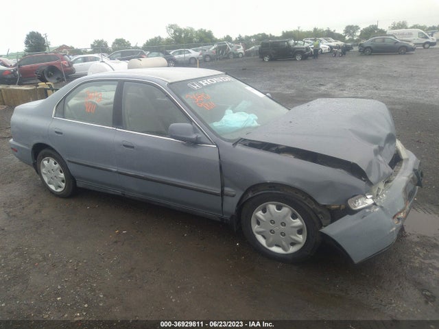 1996 HONDA ACCORD LX/EX VIN: 1HGCD5630TA215166