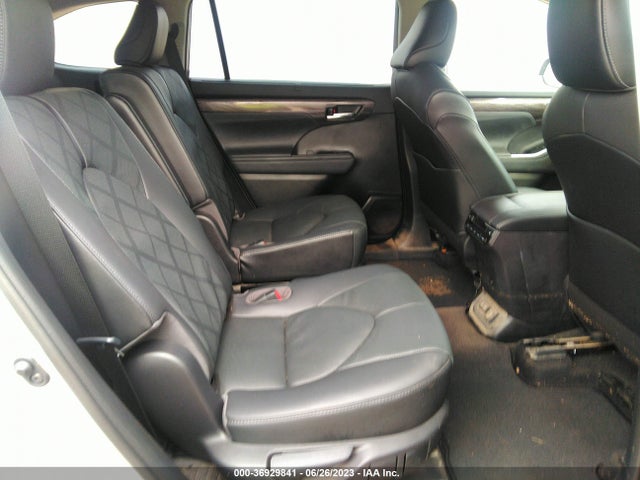 Toyota Highlander Platinum 2021 5TDFZRAH7MS058800 Image 9