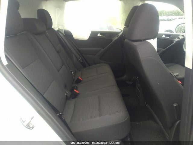 WVGBV7AX4JK004066 Volkswagen TIGUAN LIMITED
