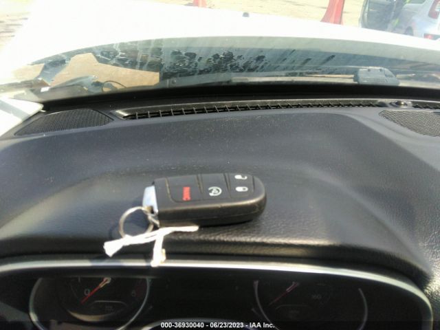 3C4NJDBB8JT284829 Jeep Compass Latitude 4x4