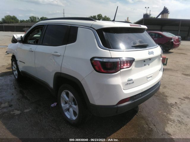 3C4NJDBB8JT284829 Jeep Compass Latitude 4x4