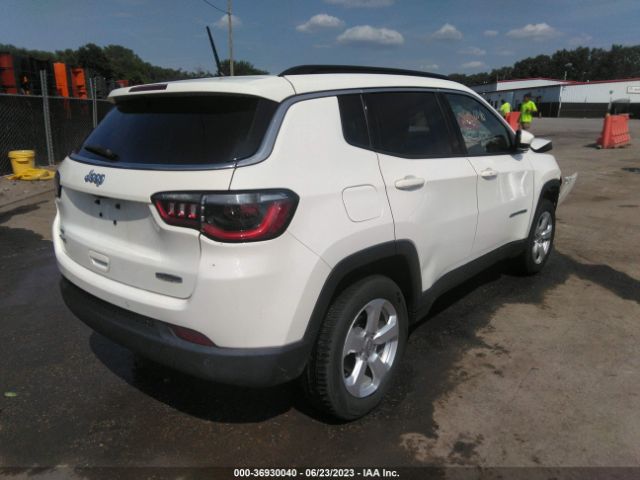3C4NJDBB8JT284829 Jeep Compass Latitude 4x4