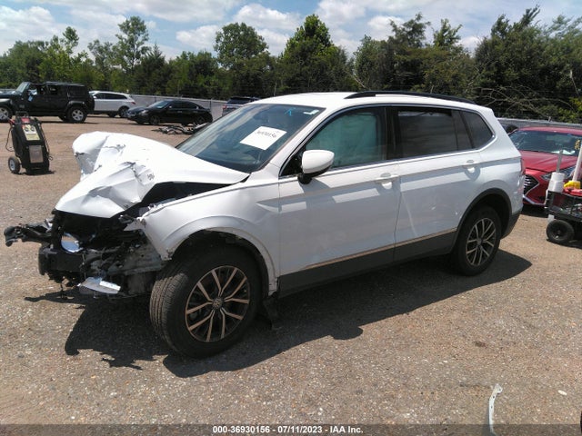 3VV2B7AX7LM086319 Volkswagen Tiguan Se/sel/se R-line Black