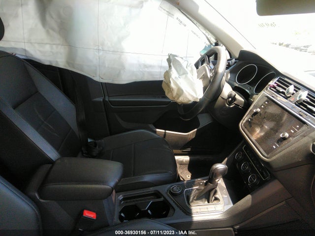 3VV2B7AX7LM086319 Volkswagen Tiguan Se/sel/se R-line Black