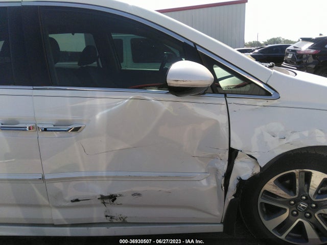 Honda Odyssey Touring 2016 5FNRL5H96GB163133 Image 13