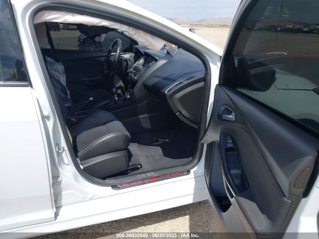 Ford FOCUS ST 2016 1FADP3L98GL292083 Image 5