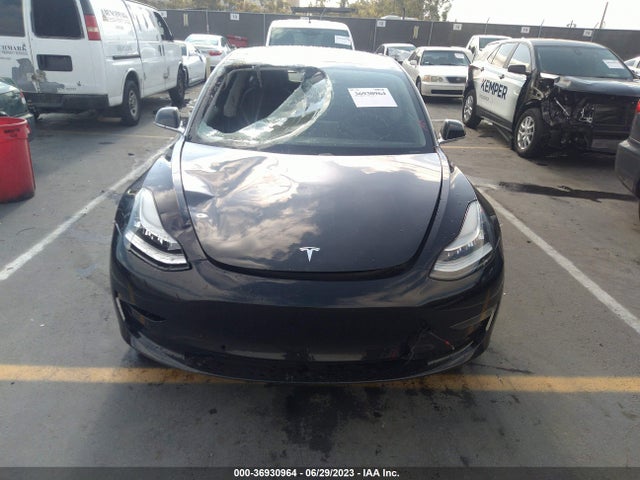 Tesla Model 3 Long Range 2018 5YJ3E1EB7JF071732 Image 16