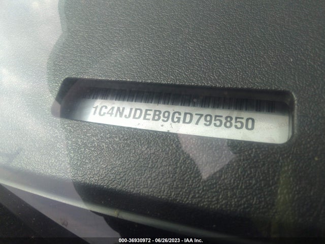 1C4NJDEB9GD795850 Jeep Compass High Altitude Edition