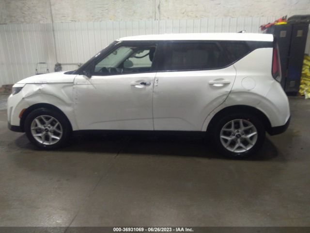 KNDJ23AU1P7857673 KIA SOUL LX