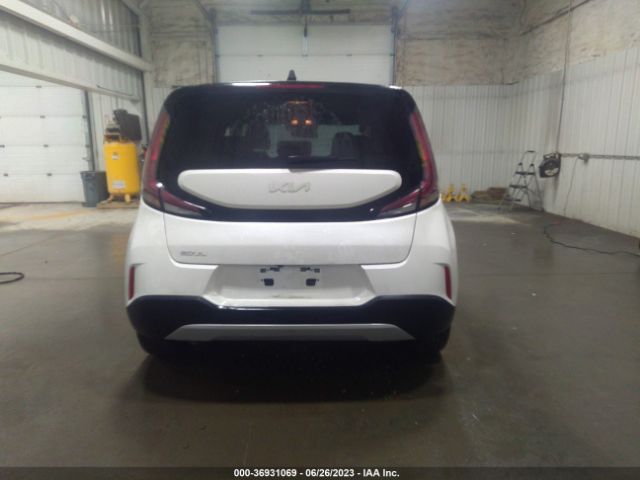 KNDJ23AU1P7857673 KIA SOUL LX