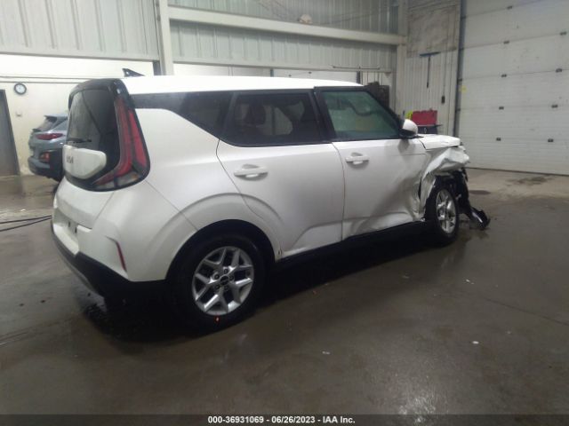 KNDJ23AU1P7857673 KIA SOUL LX