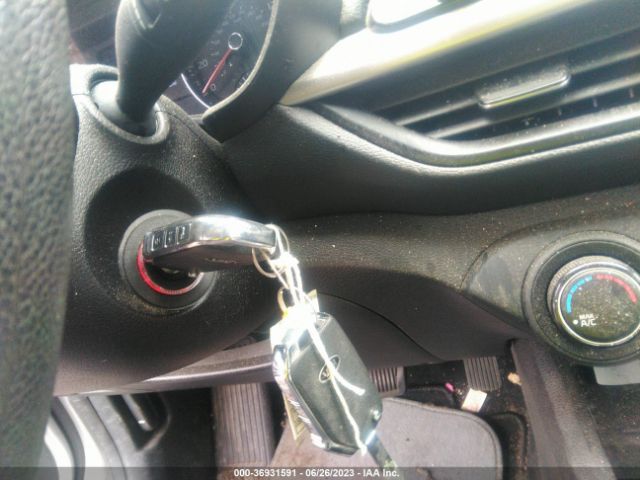 3KPF24AD8ME372499 KIA Forte Lxs