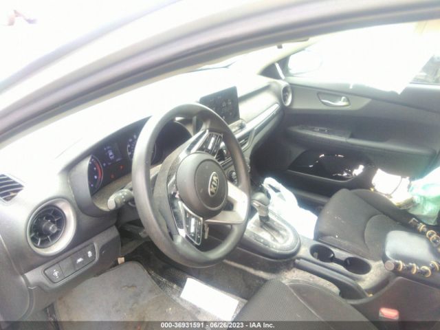 3KPF24AD8ME372499 KIA Forte Lxs